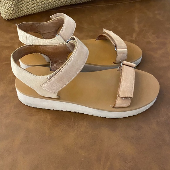 Madewell Maggie Sandal - Picture 4 of 7